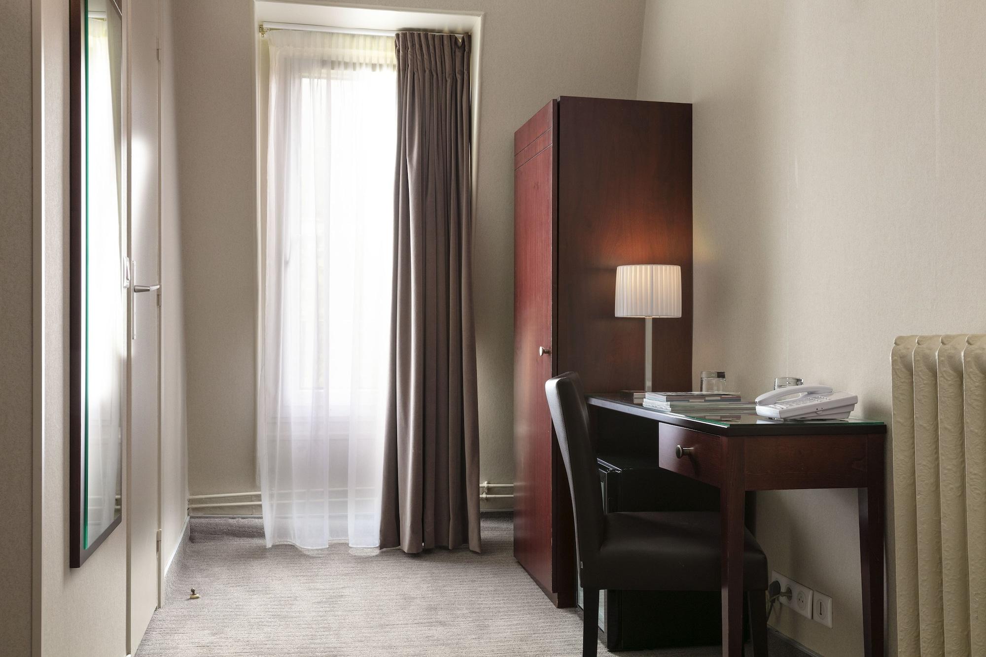 פריז Hotel Saint Cyr Etoile מראה חיצוני תמונה